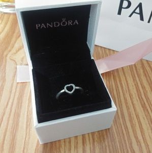 Pandora Ring 100% authentic
